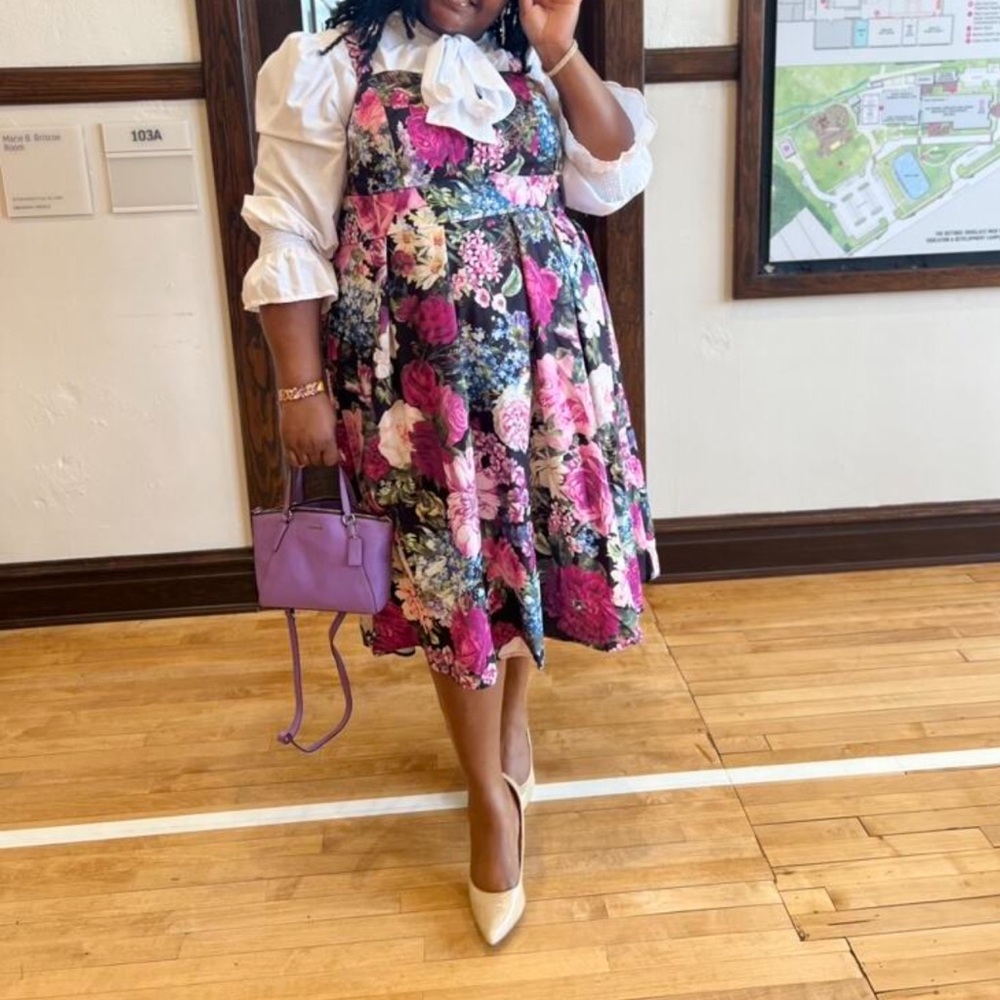 💐 PLUS Floral Dress 💐 - Picture 4 of 4